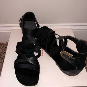 Black sandal